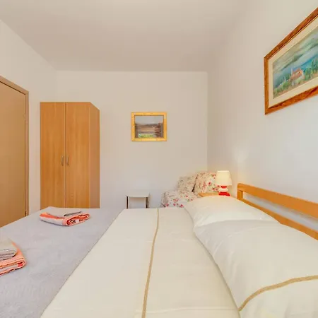 Rustic Florice With A Pool Villa *