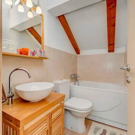 Rustic Florice With A Pool * Lecevica