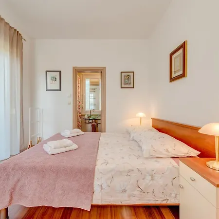 Rustic Florice With A Pool Villa