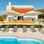 Rustic Florice With A Pool * Lecevica