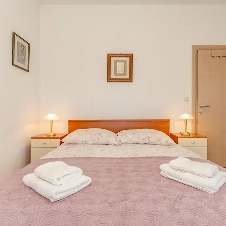 Villa Rustic Florice With A Pool