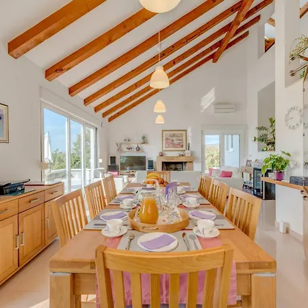 Villa Rustic Florice With A Pool *