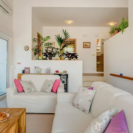 Villa Rustic Florice With A Pool Lecevica