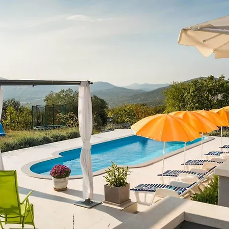Rustic Florice With A Pool וילה Lecevica