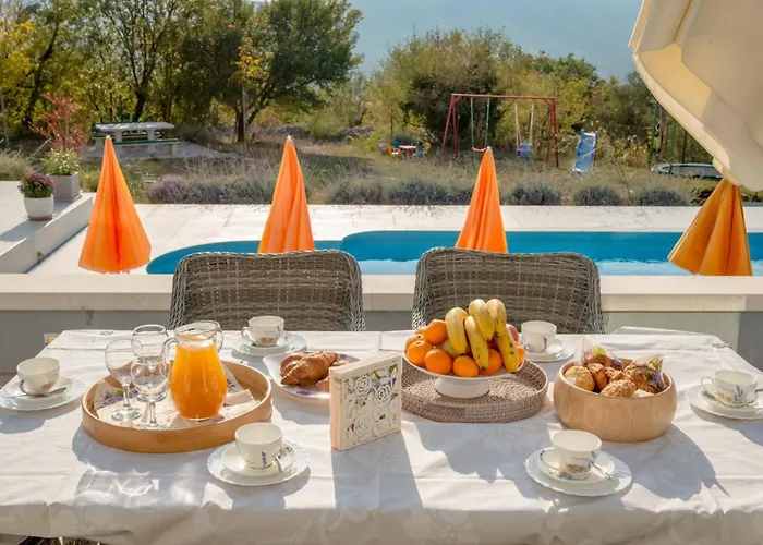 Rustic Florice With A Pool Villa Lecevica