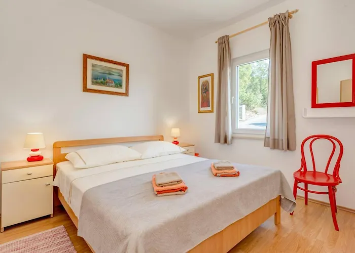 Rustic Florice With A Pool Villa *