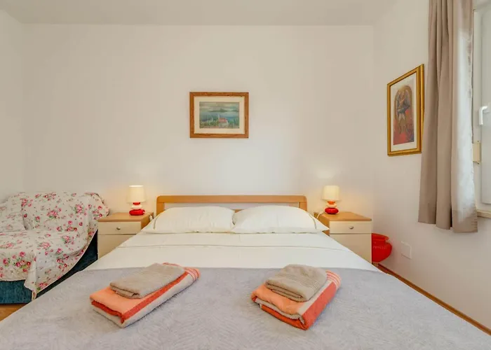 Rustic Florice With A Pool Villa