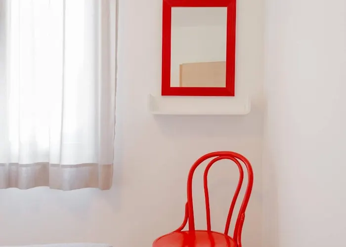 Rustic Florice With A Pool